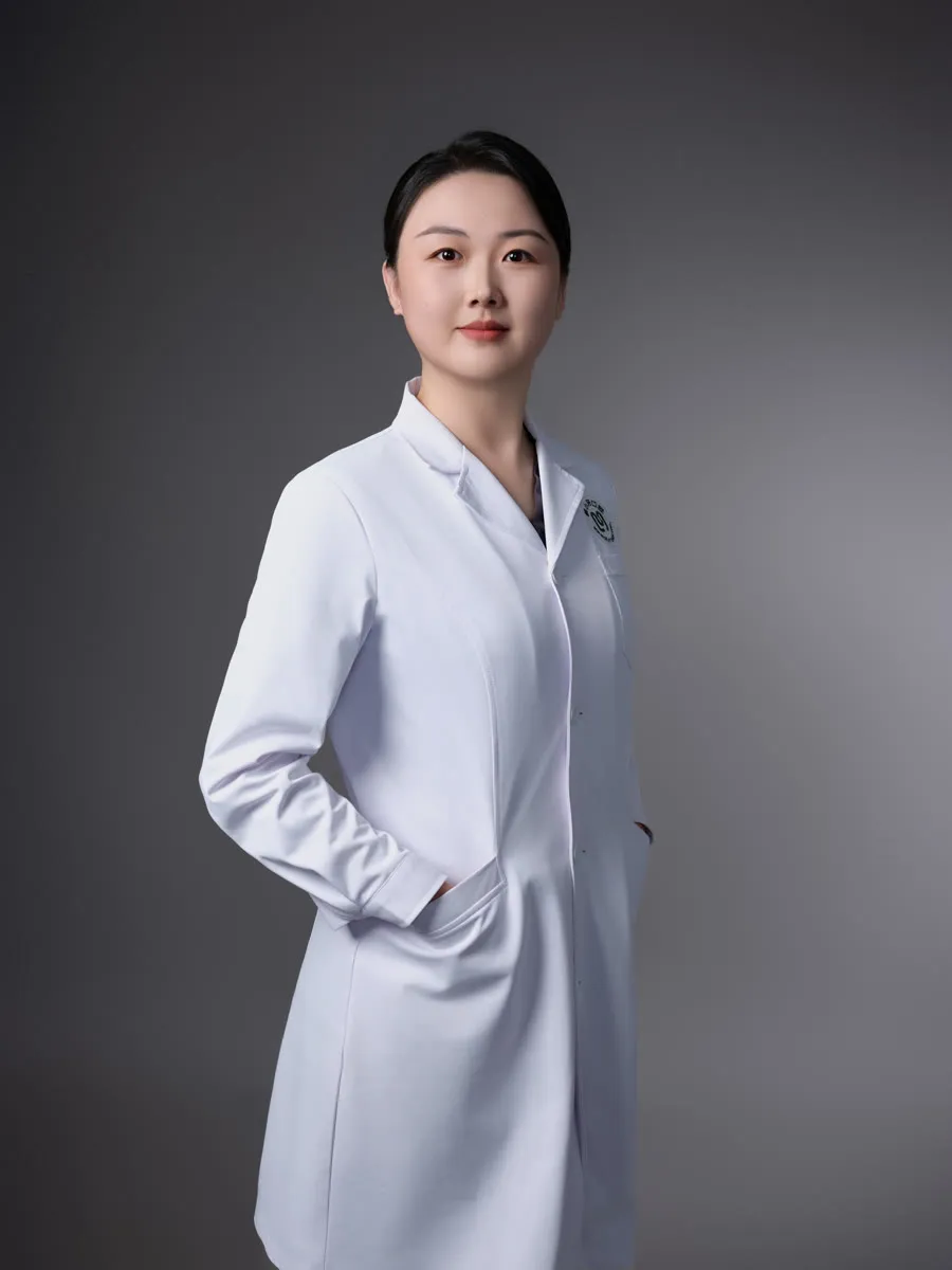 西安萌小牙口腔刘敏医生职业照