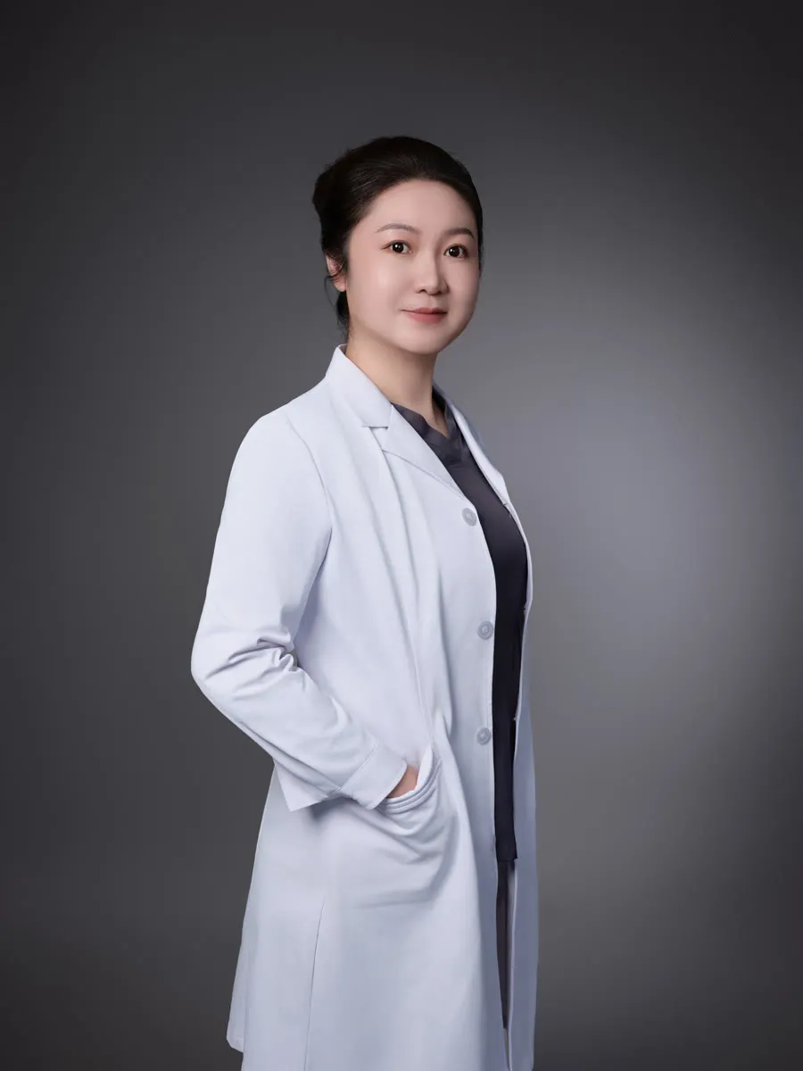 西安萌小牙口腔张萍院长职业照